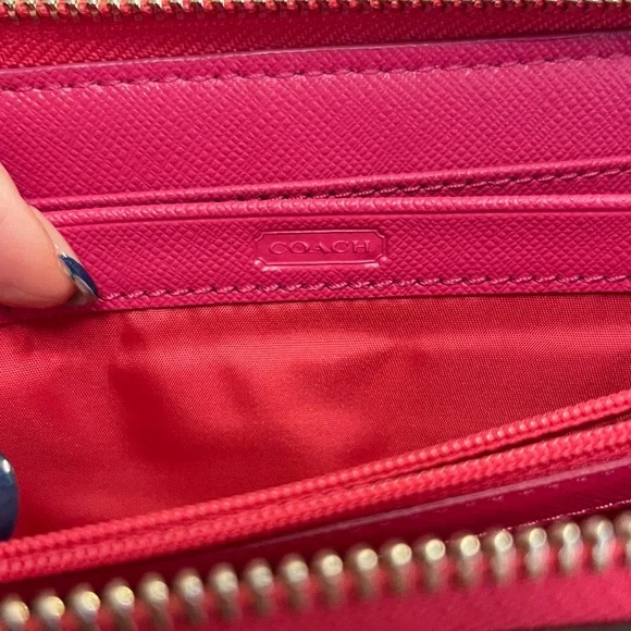 Coach Pink Heart Pattern Zip Around Wallet - Picture 11 of 12